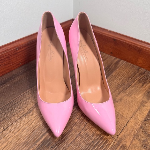 Elegant Pink Heels - Picture 1 of 7